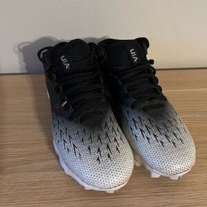 Black Under Armour Football Cleats Youth Size 4.5